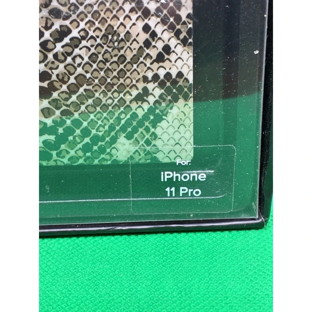 FLAUNT NEW OEM Square Magsafe Case for iPhone 11 Pro Max  Snake Skin BRAND NEW